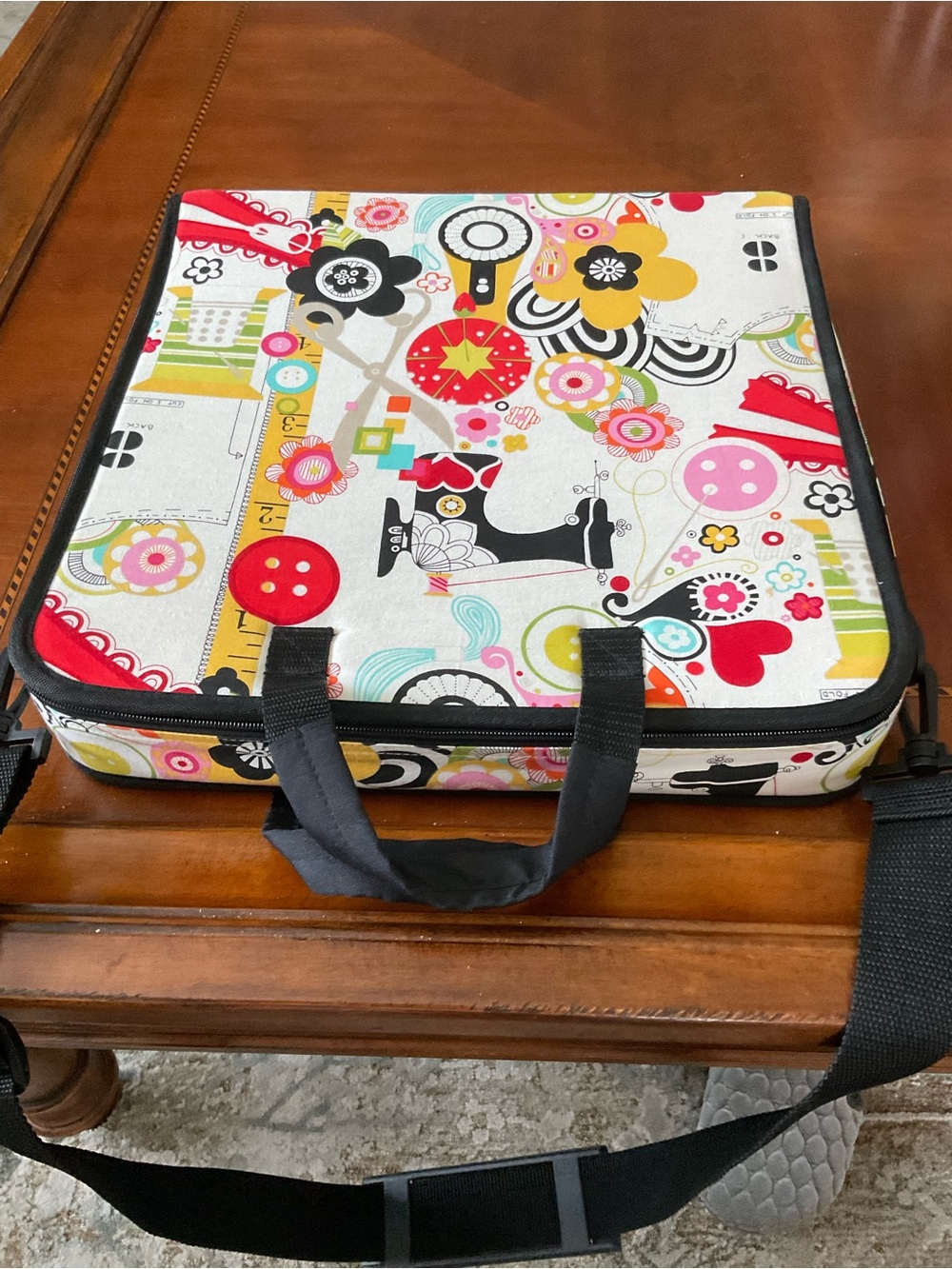 Colorful Sewing-Themed Tote Bag - Multicolor